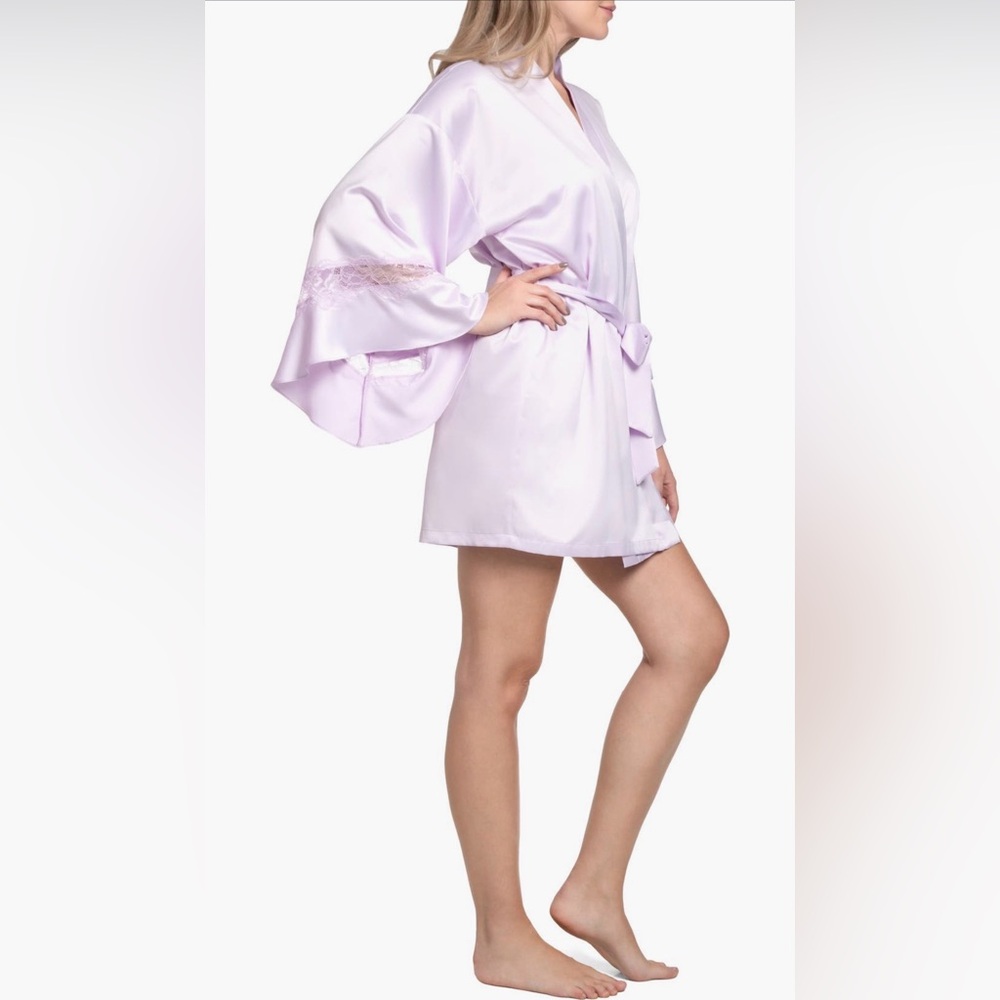 in Bloom by Jonquil Satin Robe in Light Pink NWT